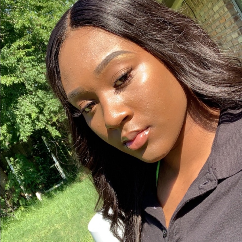 Meet your Posher, Ashley